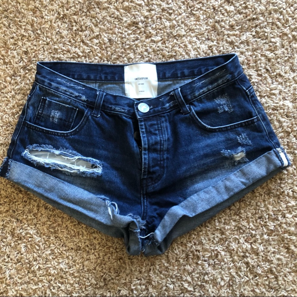 One teaspoon short denim shorts.